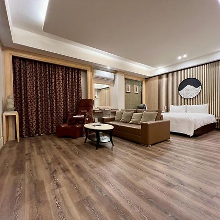 Cigar Motel Tajnan Kültér fotó